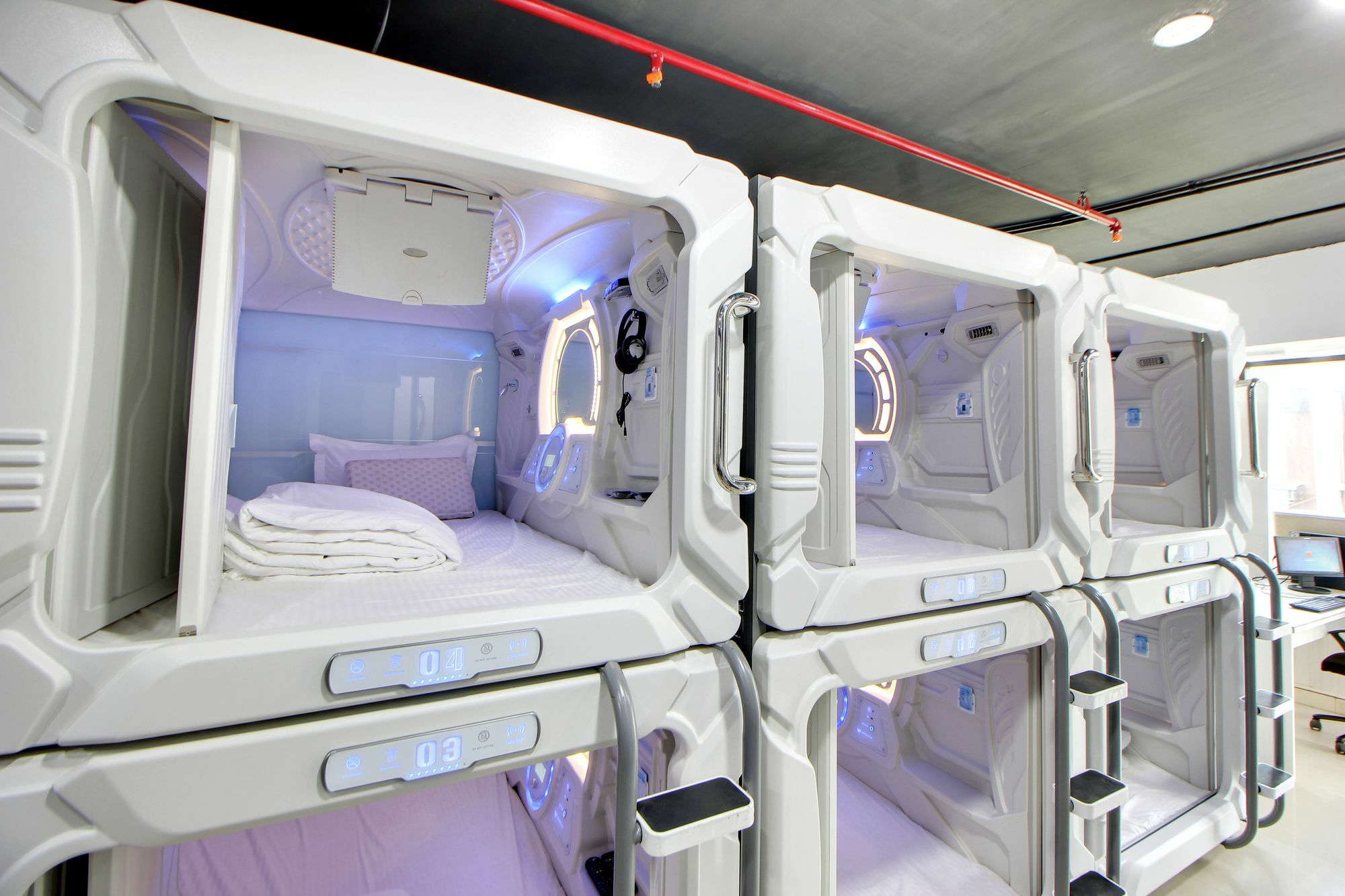 Hotel Astropods Airport, Mumbai. المظهر الخارجي الصورة