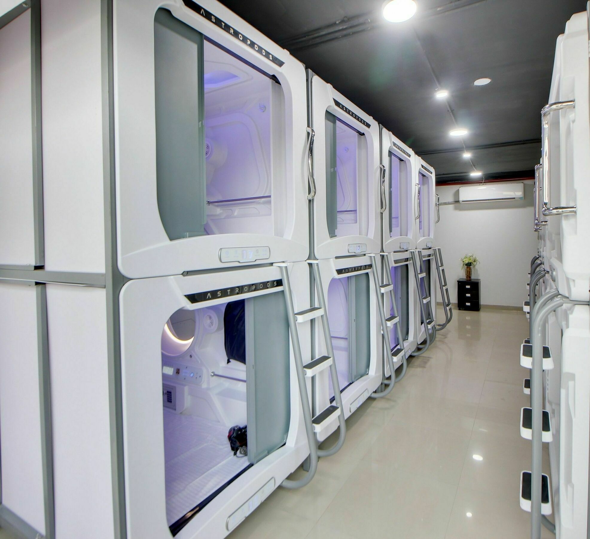 Hotel Astropods Airport, Mumbai. المظهر الخارجي الصورة